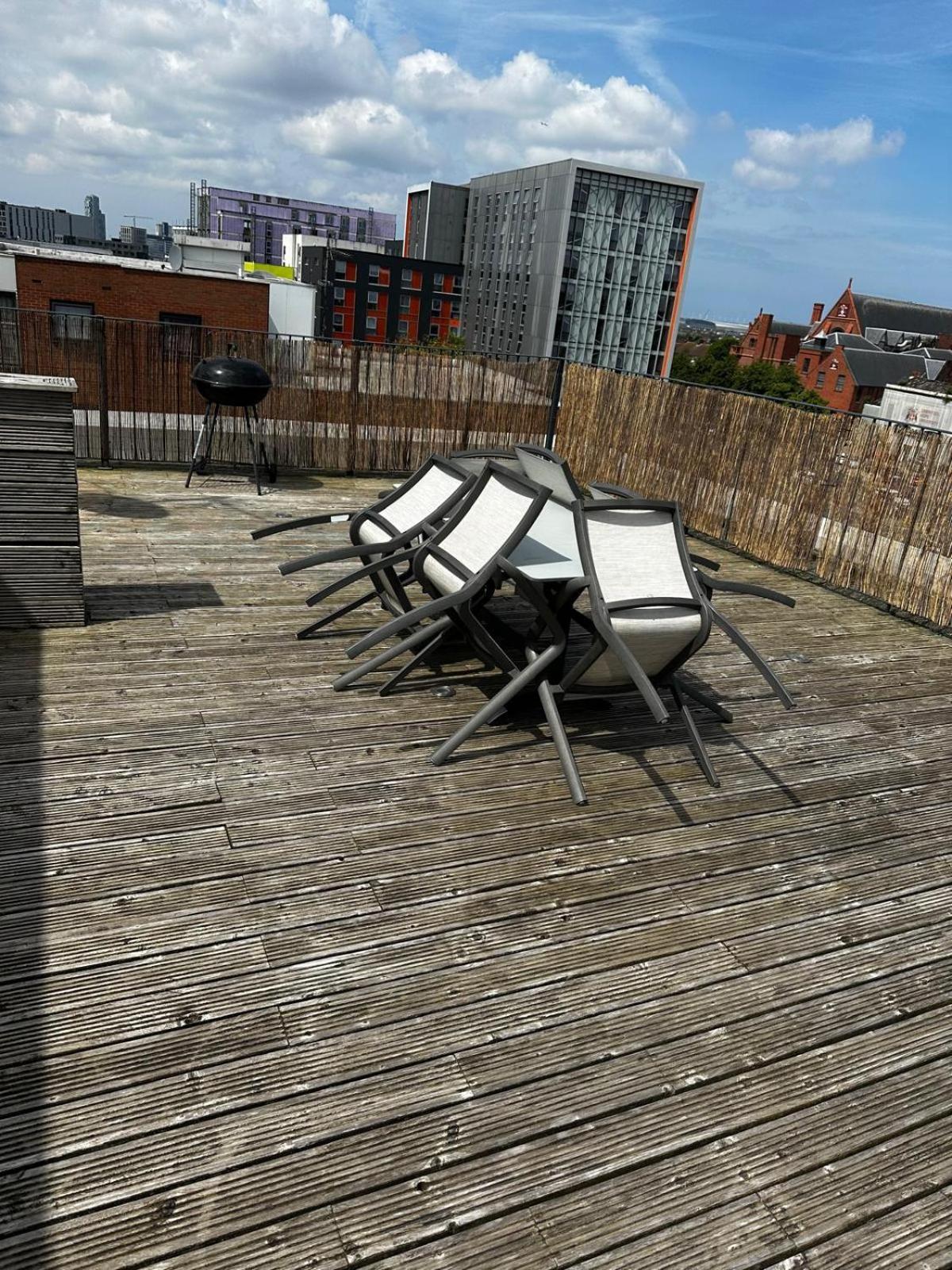 Penthouse - Liverpool City Centre - Nhs Stays - Liverpool Royal Hospital Buitenkant foto